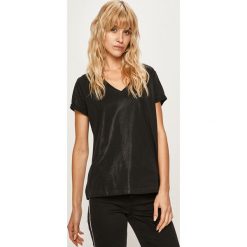 Lee - T-shirt. Czarne bluzki damskie Lee, s, bez wzorów, z bawełny, bez kołnierzyka. W wyprzedaży za 89,90 zł.