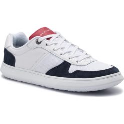 Sneakersy TOMMY HILFIGER - Essential Mix Sneaker Cupsole FM0FM02466 Rwb 020. Białe sneakersy męskie TOMMY HILFIGER, na co dzień, bez wzorów, ze skóry, eleganckie, bez zapięcia. W wyprzedaży za 259,00 zł.