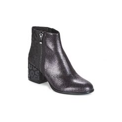Botki Café Noir GRAUDE. Czarne botki damskie Café Noir, bez obcasa, bez zapięcia. Za 395,40 zł.