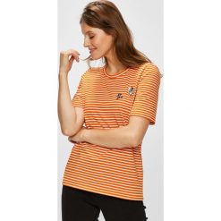 Only - Top. Pomarańczowe bluzki damskie marki ONLY, s, z elastanu, casualowe, z okrągłym kołnierzem, z krótkim rękawem. W wyprzedaży za 49,90 zł.