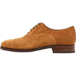 Cordwainer ASIER Eleganckie buty cognac. Brązowe buty wizytowe męskie marki Cordwainer, ze skóry, na sznurówki. W wyprzedaży za 544,50 zł.