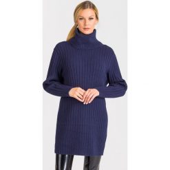 GOLF Armani Exchange. Niebieskie swetry damskie Armani Exchange, s, z aplikacjami, z materiału, bez rękawów, bez kaptura. Za 389,40 zł.