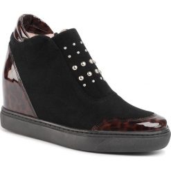 Sneakersy EKSBUT - 79-5526-136/B16-1G Czarny. Czarne półbuty damskie Eksbut, ze skóry. W wyprzedaży za 199,00 zł.