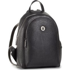 Plecak TOMMY HILFIGER - Th Core Backpack AW0AW08526 BDS. Czarne plecaki damskie TOMMY HILFIGER, bez wzorów, ze skóry ekologicznej, klasyczne. Za 649,00 zł.