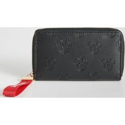 Portfel Mickey Mouse - Czarny. Czarne portfele damskie marki Sinsay, z motywem z bajki. Za 29,99 zł.