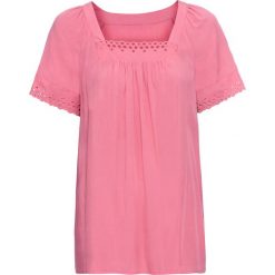 Shirt bluzkowy z ażurową koronką bonprix pastelowy różowy. Różowe koszulki damskie bonprix, w koronkowe wzory, z koronki, z dekoltem karo. Za 89,99 zł.