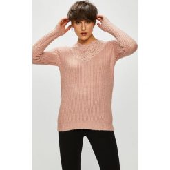 Vero Moda - Sweter Merla. Różowe swetry damskie Vero Moda, s, bez wzorów, z elastanu, z krótkim rękawem, krótkie, bez kaptura. W wyprzedaży za 99,90 zł.