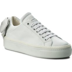 Sneakersy PINKO - AI 17-18 BLKS1 1H20CN Y3Z4 Bianco Brill Z04. Białe półbuty damskie marki Pinko, na co dzień, bez wzorów, ze skóry, bez obcasa, na płaskiej podeszwie, bez zapięcia. W wyprzedaży za 699,00 zł.