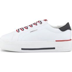 Tom Tailor tenisówki damskie 8096104, 37 białe. Białe trampki i tenisówki damskie Tom Tailor, bez wzorów, ze skóry, bez zapięcia. Za 259,00 zł.