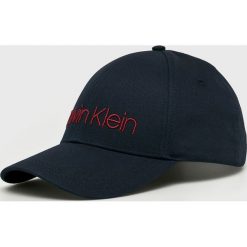 Calvin Klein - Czapka. Czarne czapki z daszkiem męskie Calvin Klein. Za 139,90 zł.