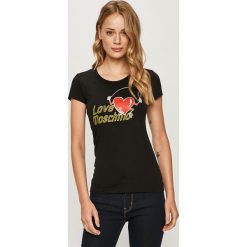 Love Moschino - T-shirt. Białe bluzki damskie Love Moschino, z nadrukiem, z elastanu, casualowe, z okrągłym kołnierzem, z krótkim rękawem. Za 459,90 zł.