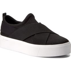 Tenisówki CALVIN KLEIN - Jenifer E5694 Black. Czarne półbuty damskie Calvin Klein, bez wzorów, z gumy, bez zapięcia. W wyprzedaży za 299,00 zł.