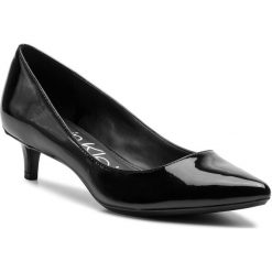 Półbuty CALVIN KLEIN - Gloriann E8857 Black. Czarne półbuty damskie Calvin Klein, bez wzorów, ze skóry ekologicznej, eleganckie, bez obcasa, na obcasie, bez zapięcia. Za 569,00 zł.