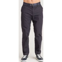 SPODNIE Emporio Armani. Czarne spodnie męskie Emporio Armani, na imprezę, m, w paski, z bawełny. Za 494,00 zł.