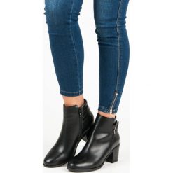 Klasyczne botki na obcasie KYLIE. Brązowe botki damskie na obcasie marki SMALL SWAN. Za 139,00 zł.