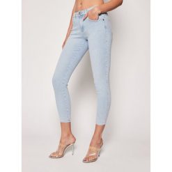 Jeansy Skinny Fit Wrangler Body Bespoke W28MJG21S. Niebieskie jeansy damskie Wrangler, s, bez wzorów, z jeansu. W wyprzedaży za 269,00 zł.