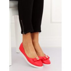 Balerinki damskie czerwone YSD-03 RED. Czerwone baleriny damskie obuwie damskie, z aplikacjami, ze skóry ekologicznej, sportowe, bez obcasa. Za 54,51 zł.