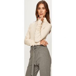 Glamorous - Sweter. Białe swetry damskie Glamorous, s, z elastanu. W wyprzedaży za 79,90 zł.