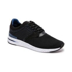 Sneakersy w kolorze czarnym. Czarne sneakersy męskie Melissa, Pepe Jeans, na sznurówki. W wyprzedaży za 179,95 zł.