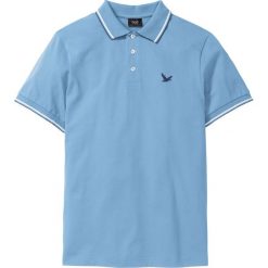 Shirt polo z bawełny pique bonprix jasnoniebieski. Niebieskie koszulki męskie bonprix, s, bez wzorów, z bawełny, bez rękawów. Za 37,99 zł.