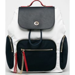 Tommy Hilfiger - Plecak. Czarne plecaki damskie TOMMY HILFIGER, bez wzorów, z poliesteru. Za 499,90 zł.