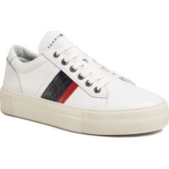 Sneakersy TOMMY HILFIGER - Fashion Th Leather Cupsole FM0FM02741 White YBS. Białe sneakersy męskie TOMMY HILFIGER, bez zapięcia. W wyprzedaży za 449,00 zł.