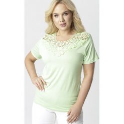 Jasnozielona Bluzka Merilori. Zielone koszule damskie Born2be, xl, bez wzorów, bez kołnierzyka, bez rękawów. W wyprzedaży za 34,99 zł.