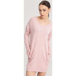 Różowy Sweter Nonchalance. Różowe swetry klasyczne damskie marki other, na zimę, s, casualowe. Za 89,99 zł.