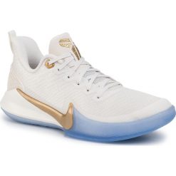 Buty NIKE - Mamba Focus AJ5899 004 Phantom/Metallc Gold. Białe buty sportowe męskie Nike, z tworzywa sztucznego, bez zapięcia. W wyprzedaży za 379,00 zł.