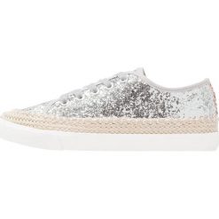 Trampki damskie slip on: Coolway KELLY Tenisówki i Trampki silver