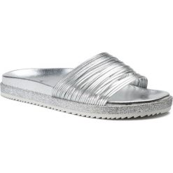 Klapki HÖGL - 7-100221 Silver 7600. Szare klapki damskie HÖGL, z aplikacjami, ze skóry, bez obcasa. W wyprzedaży za 399,00 zł.