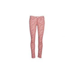 Jeansy slim fit Lee SCARLETT. Czerwone jeansy damskie Lee, bez wzorów, z jeansu. W wyprzedaży za 342,30 zł.