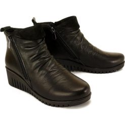 COMFORTABEL 962319-1 schwarz, botki damskie. Koturny damskie Comfortabel, z polaru, bez obcasa, na koturnie, na zamek. Za 329,90 zł.