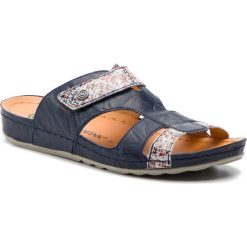 Klapki DR. BRINKMANN - 701369 Blau 5. Niebieskie klapki damskie Dr. Brinkmann, bez wzorów, ze skóry, bez obcasa. W wyprzedaży za 209,00 zł.