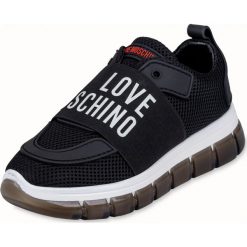 Trampki i Sneakersy Love Moschino. Czerwone trampki i tenisówki damskie Love Moschino, z napisami, z tkaniny, bez zapięcia. Za 960,00 zł.