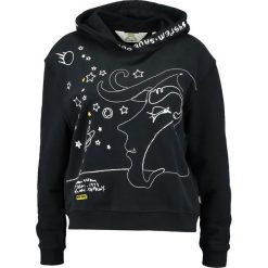 Bluzy damskie: Wrangler by Peter Max STAR GAZERS Bluza z kapturem black