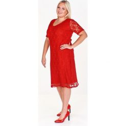 Sukienka koktajlowa koronkowa czerwony. Czerwone sukienki damskie N/A, plus size, bez wzorów, z elastanu, bez kołnierzyka, plus size, bez rękawów. Za 194,75 zł.