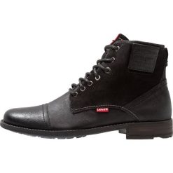 Levi's® FOWLER Botki sznurowane regular black. Czarne botki męskie Levi's®, z materiału, na sznurówki. Za 389,00 zł.