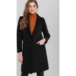 Czarny Płaszcz East Hampton. Czarne płaszcze damskie Renee, s, klasyczne, długie. Za 229,99 zł.