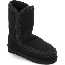 Botki w kolorze czarnym. Czarne buty zimowe damskie marki Carla Samuel. W wyprzedaży za 149,95 zł.