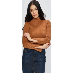 Vero Moda - Sweter. Pomarańczowe swetry damskie Vero Moda, s, bez wzorów, z bawełny, z krótkim rękawem, krótkie, bez kaptura. W wyprzedaży za 119,90 zł.