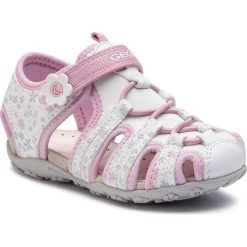 Sandały GEOX - J S.Roxanne B J92D9B 00415 C0406 M White/Pink. Białe sandały dziewczęce Geox, ze skóry ekologicznej, bez zapięcia. W wyprzedaży za 169,00 zł.