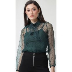 Ciemnozielona Bluzka Livaudais. Zielone bluzki damskie Born2be, s, z tkaniny, eleganckie. Za 79,99 zł.