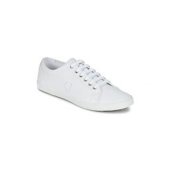 Buty Fred Perry KINGSTON LEATHER. Białe trampki męskie Fred Perry, bez wzorów, bez zapięcia. Za 449,00 zł.