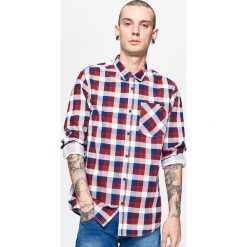 Koszula w kratę - Czerwony. Czerwone koszule męskie Cropp, l. Za 79,99 zł.