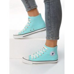 Niebieskie Trampki Posing. Niebieskie trampki i tenisówki damskie Born2be, z nadrukiem, przed kolano, na sznurówki. Za 49,99 zł.
