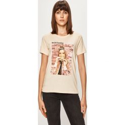 Only - T-shirt. Bluzki damskie ONLY, s, z nadrukiem, z bawełny, z okrągłym kołnierzem, z krótkim rękawem. Za 59,90 zł.