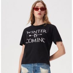 T-shirt Gra o tron - Czarny. Czarne t-shirty damskie Sinsay, s, bez wzorów, bez kołnierzyka. Za 39,99 zł.