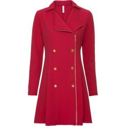 Sukienka biznesowa bonprix ciemnoczerwony. Czerwone sukienki damskie bonprix, do pracy, z aplikacjami, eleganckie, bez kołnierzyka, bez rękawów. Za 149,99 zł.