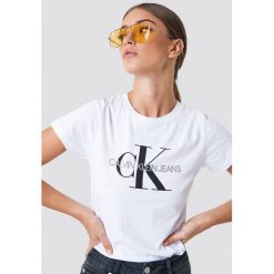 T-shirty damskie: Calvin Klein T-shirt Core Monogram Logo - White